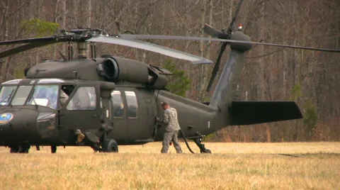 Refueling blackhawk Stock Footage 1104162