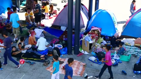 Refugees stranded at the Keleti Train station in Budapest Stock Footage 54733930