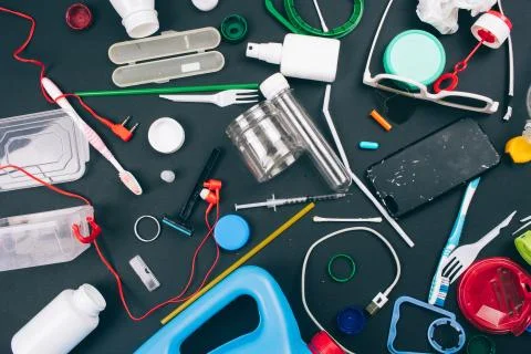 Refuse single-use plastic. Plastic pollution concept. Orange, green, blue single Stock-Fotos