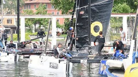 Regatta of catamarans 動画素材 90563984