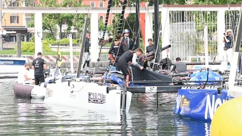 Regatta of catamarans 動画素材 90563997