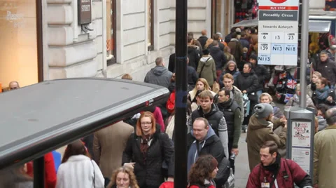 Regent Street sidewalks crowd handheld Stock Footage 33445337