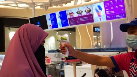 Registration and temperature check Stock-Footage 133752763