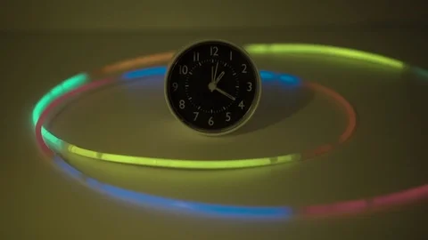 Regular hours with an arrow. neon light 動画素材 105861304