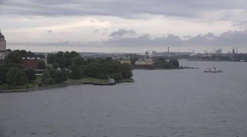 Regular passenger ferry boat by HSL departs from Suomenlinna to Kauppatori Stock Footage 67384748