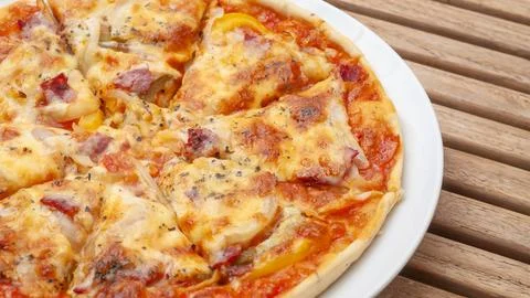 Regular Sliced Beef Pizza Stock-Fotos