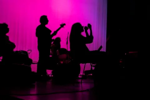 REHEARSING IN THE SHADOWS Foto stock