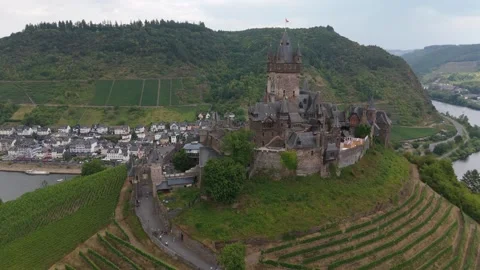 Reichsburg Cochem overlooking Cochem and the winding Moselle 스톡 동영상 340367990