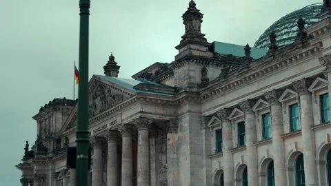 The Reichstag building in Berlin. Stock Footage 285815220