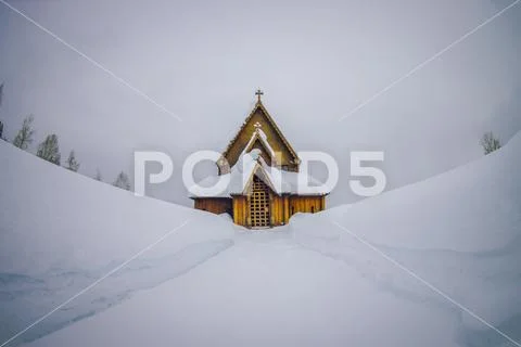 Reinli, Norway - March 26, 2018: Gorgeous outdoor view of Reinli stave Church Stock Photos