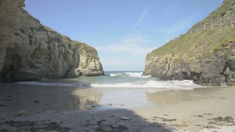 Relax beach with waves Video stock 80878108