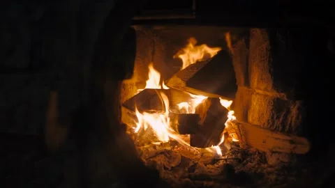 Relaxing Fire In A Brick Fireplace Видео 169927104
