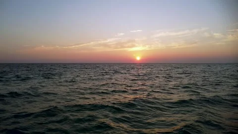 Relaxing Ocean Sunset 動画素材 251669097