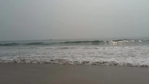 Relaxing Soundless Visual of Slow Rhythmic Wave Motion 스톡 동영상 331114563