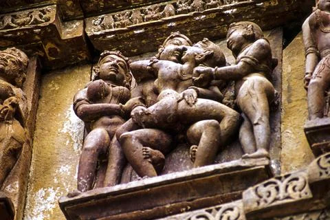 Relieve erotico en el templo de Kandariya Mahadeva(s.XI). Khajuraho.Madhya Pr Stock Photos
