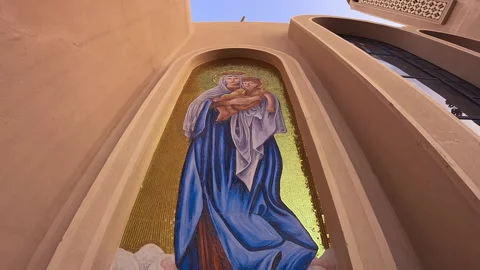 Religious decorations inside Coptic Cathedral located in Sharm el Sheikh. Vidéo 163453942