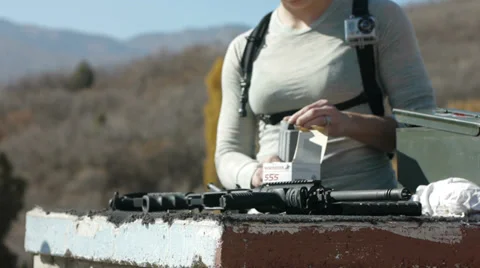 Reload and shoot Vidéo 32271851