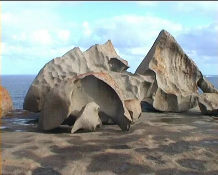 Remarkable rocks 動画素材 97405