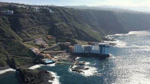 Remarkable upper view modern luxury hotel on island 스톡 동영상 101963534