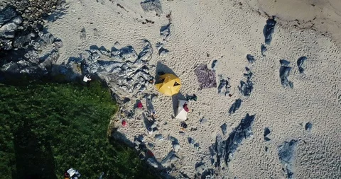 Remote Beach Camping in Scotland, Outer Hebrides Stockbeeldmateriaal 129966504
