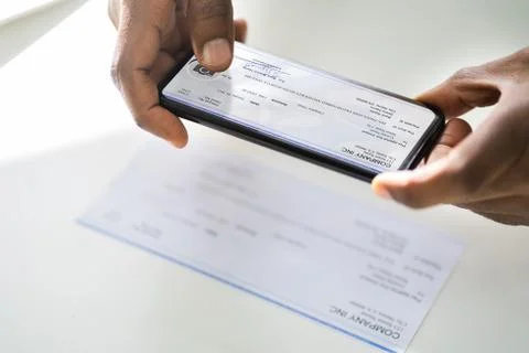Remote Check Deposit 스톡 사진