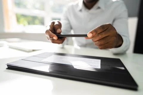 Remote Check Deposit 스톡 사진