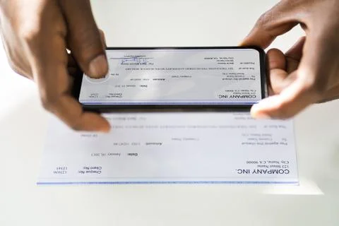 Remote Check Deposit 스톡 사진