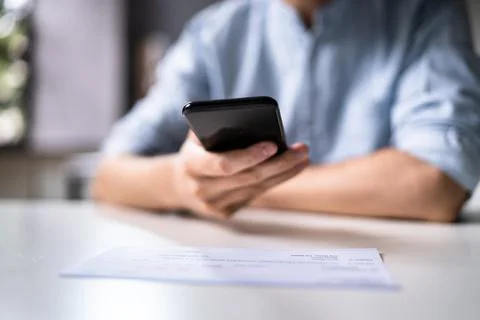 Remote Check Deposit 스톡 사진