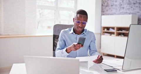 Remote Check Deposit 스톡 사진