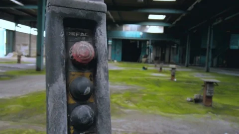 Remote control of a crane (lost places) 動画素材 79602484