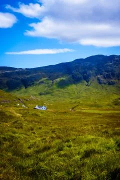 A Remote Cottage With Dramatic Wilderness Scenery on the Isle of Mull Stock Photos