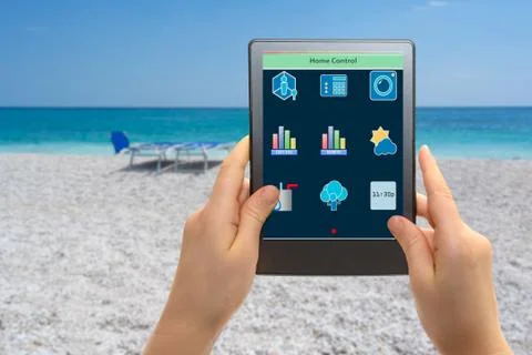 Remote home control system on a digital tablet Stockfoto's