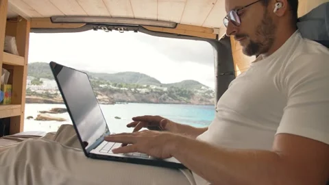 Remote working in paradise vanlife in the Balearic Islands Vidéo 291903403
