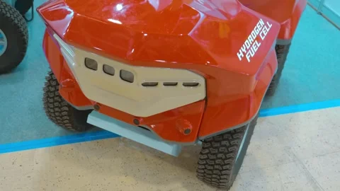 A remotely controlled vehicle with all-terrain wheels and suspension Vídeos de archivo 330901807
