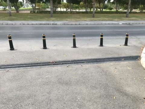 Removable type car stop bollards at an private road entry of an Government pr 库存照片