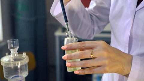 Removal of the liquid Vidéo 85960363