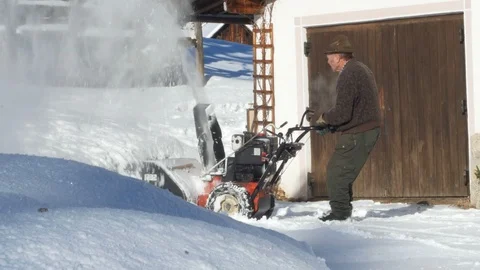 Remove the snow with the Alta Badia snowplow, Italy Vídeos de archivo 85625257