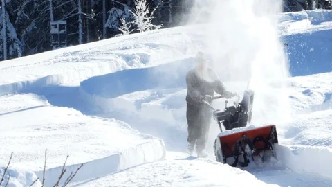 Remove the snow with the Alta Badia snowplow, Italy Vídeos de archivo 85628065