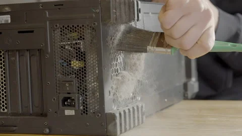 Removing PC dust with a brush Vidéo 158577774