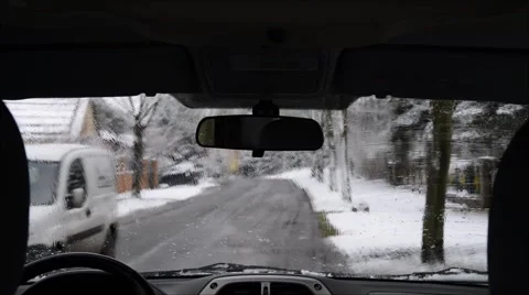 Removing snow from wipers 库存影片 47669674