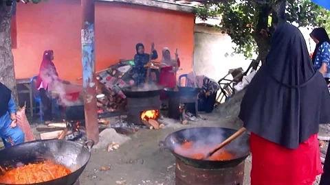 Rendang cooking Stock Footage 253275395