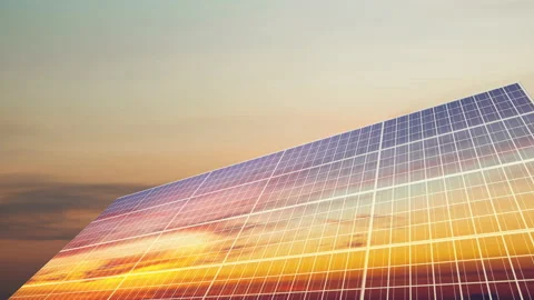 Renewable energy solar cell reflex sunrise cloudy yellow sky time lapse Vídeo Stock 134882058