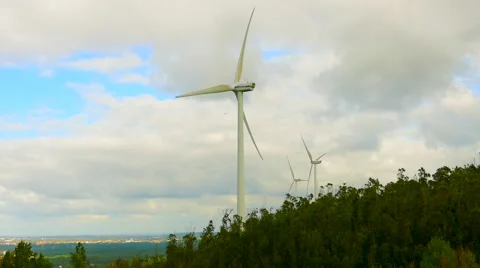 Renewable energy Wind, several wind turbine with strong wind on a cloudy day Video stock 44340939