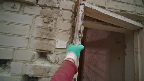 The Renovation Process Involves Removing Wall Material, Preparation, and 動画素材 314571041