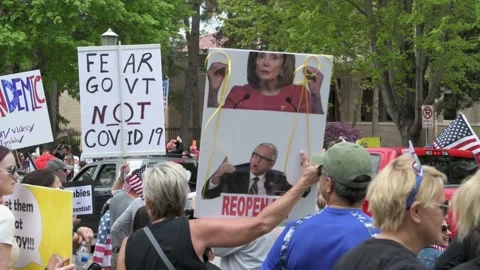 Reopen Minnesota protest at governors mansion Stock Footage