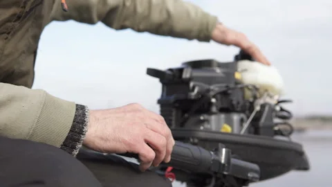 Repair of the boat injection engine. The concept of fisheries. Video stock 125363748