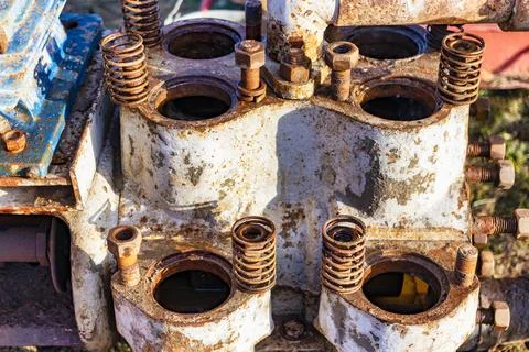 Repair of an old rusty piston pump motor. Disassembled retro engine. Replacin Fotos de archivo