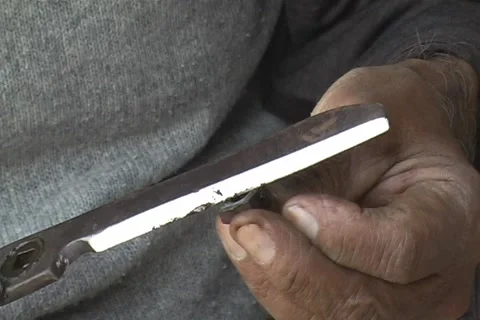 Repairing Stock-Footage 1340451