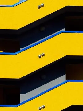 Repeating pattern in street architecture. Abstract background. Street Stock-Fotos