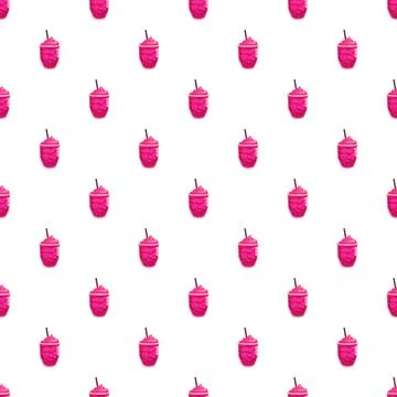 Repeating pink berry smoothie cups pattern 스톡 일러스트
